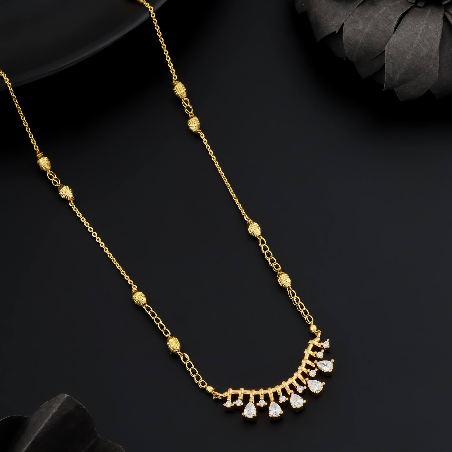 elegant-crescent-diamond-mangalsutra