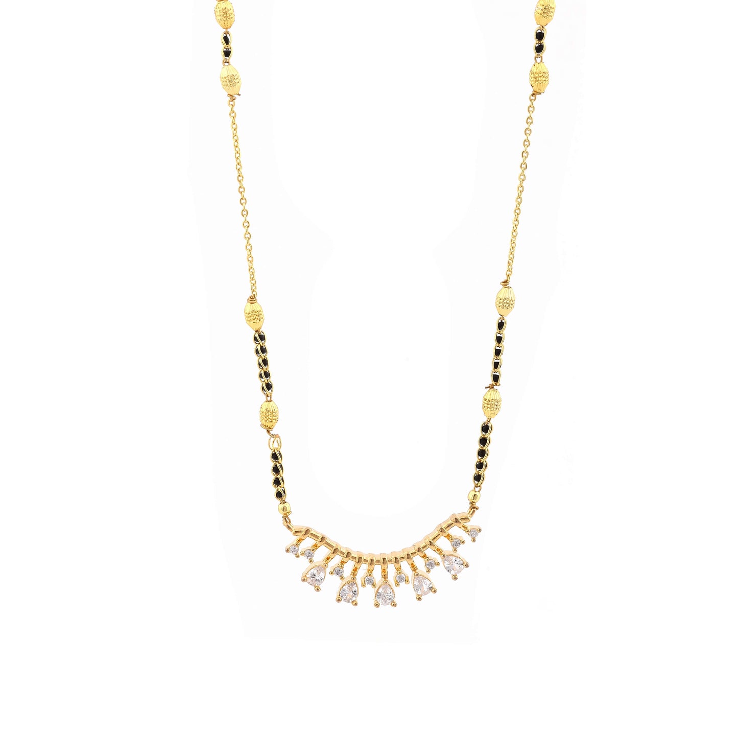 elegant-crescent-diamond-mangalsutra