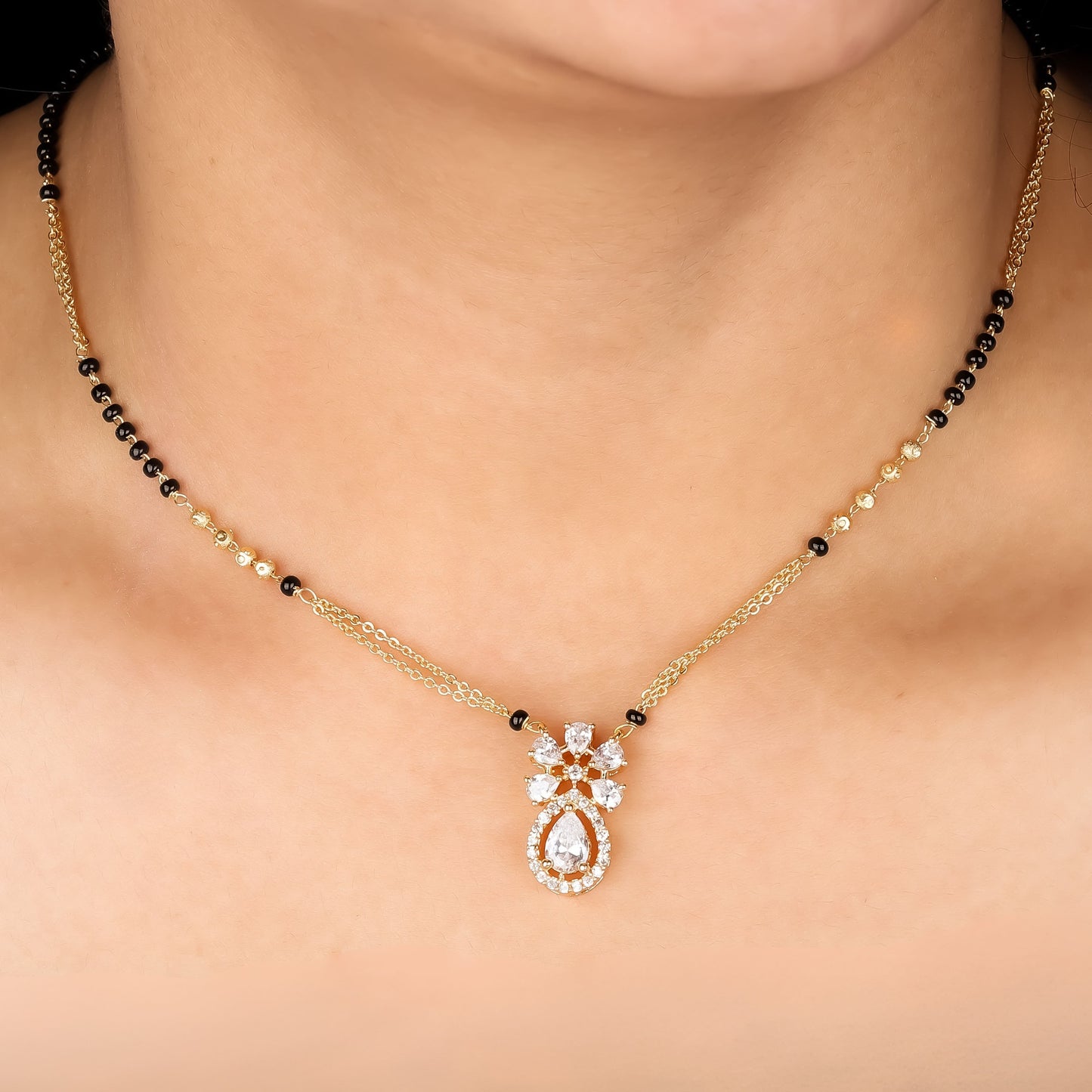 golden-bloom-teardrop-mangalsutra