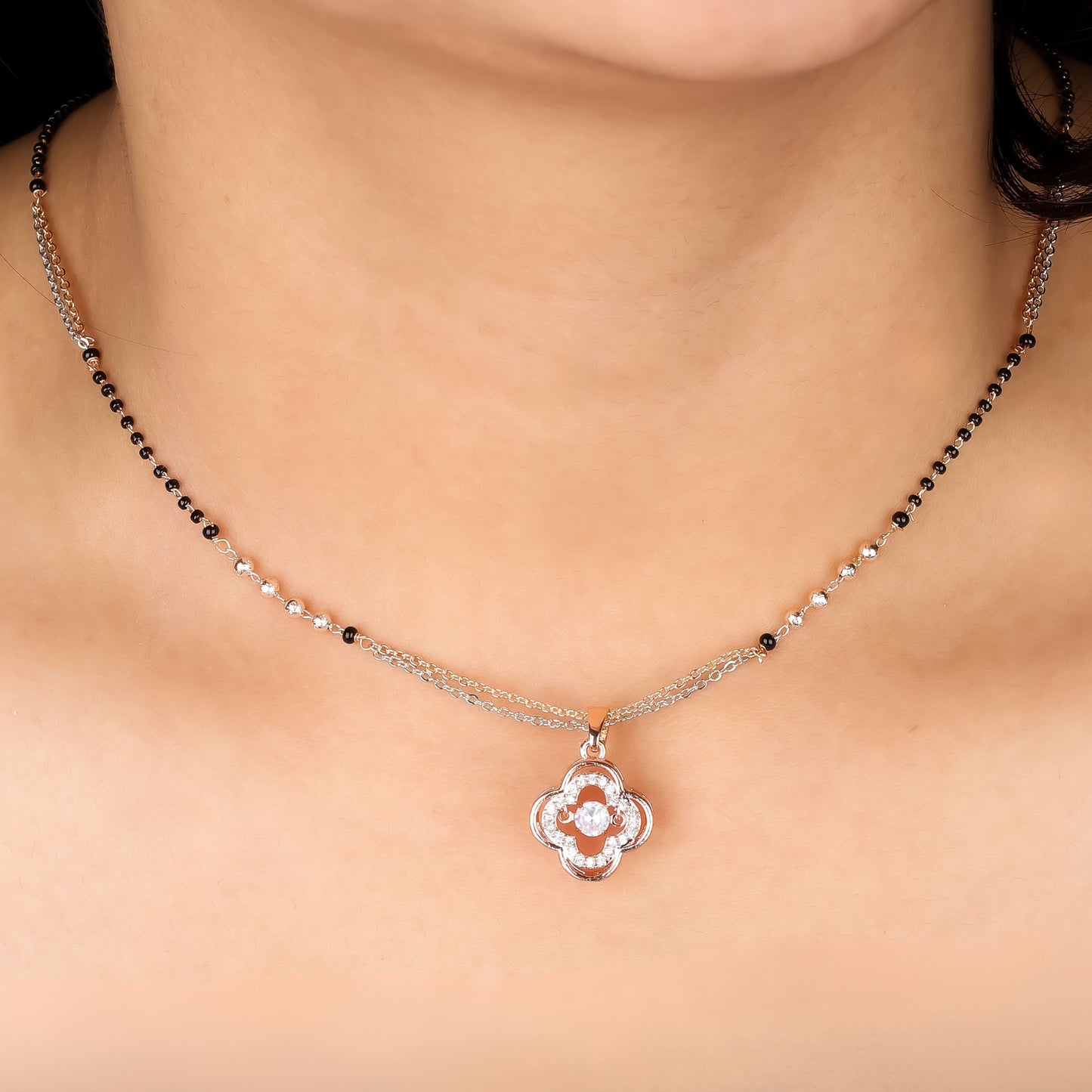 radiant-clover-charm-mangalsutra