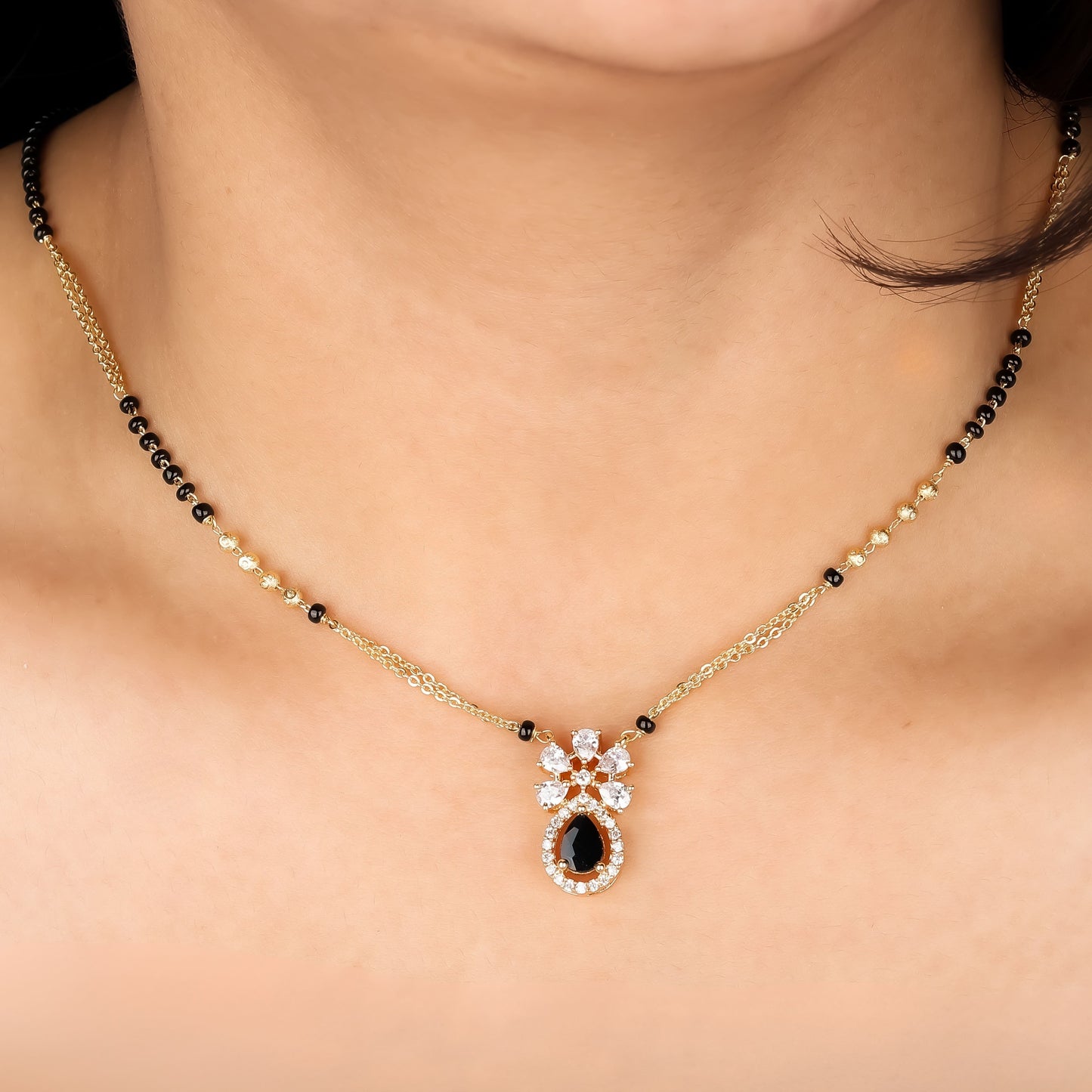 black-teardrop-elegance-mangalsutra