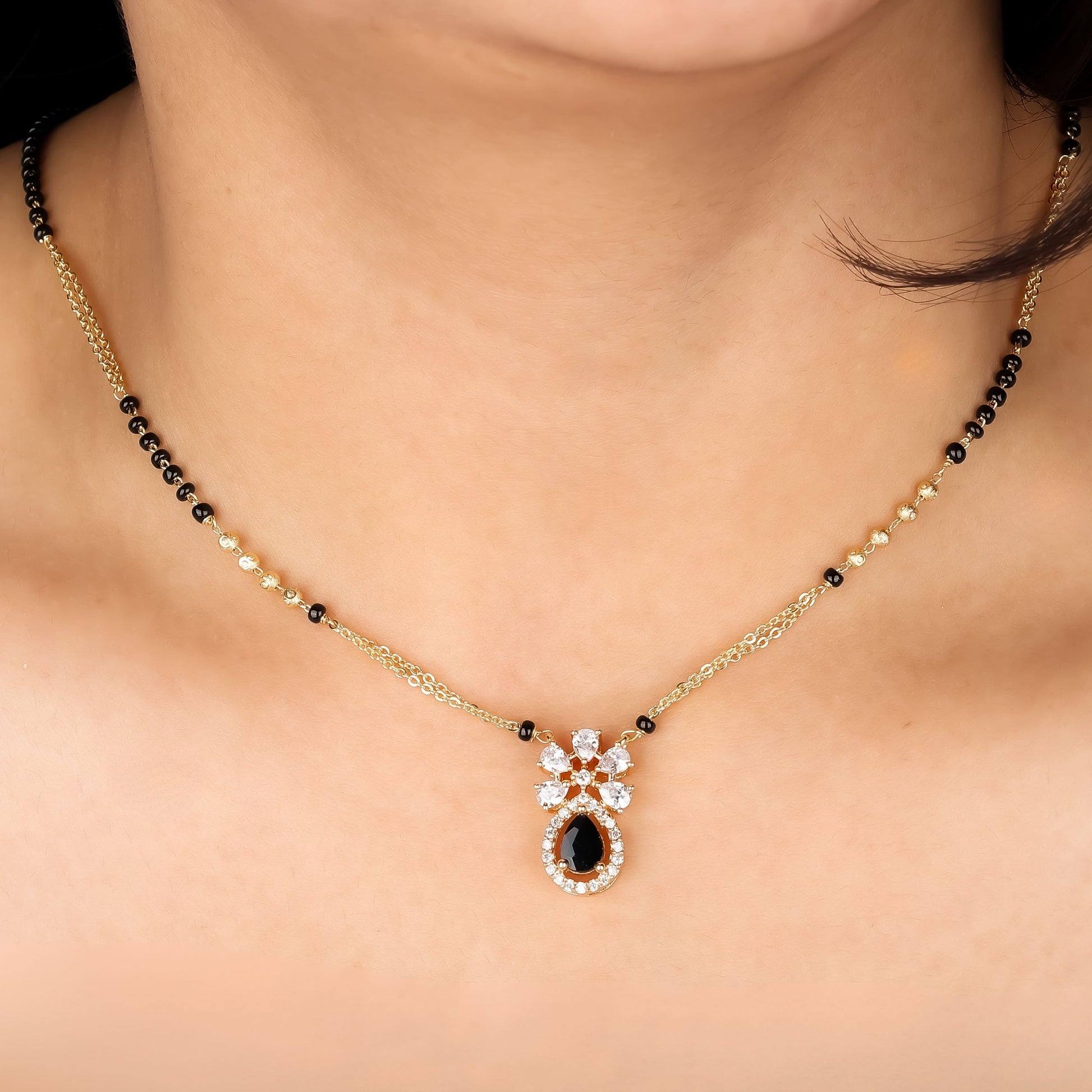 black-teardrop-elegance-mangalsutra