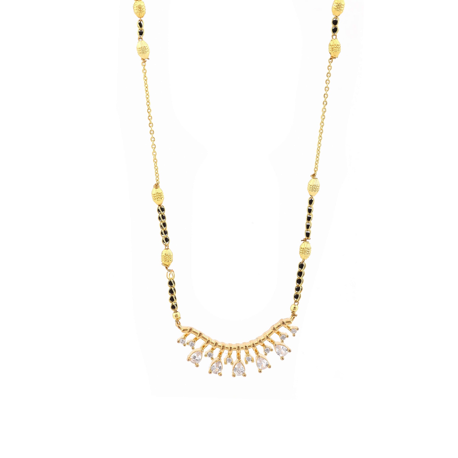 elegant-crescent-diamond-mangalsutra
