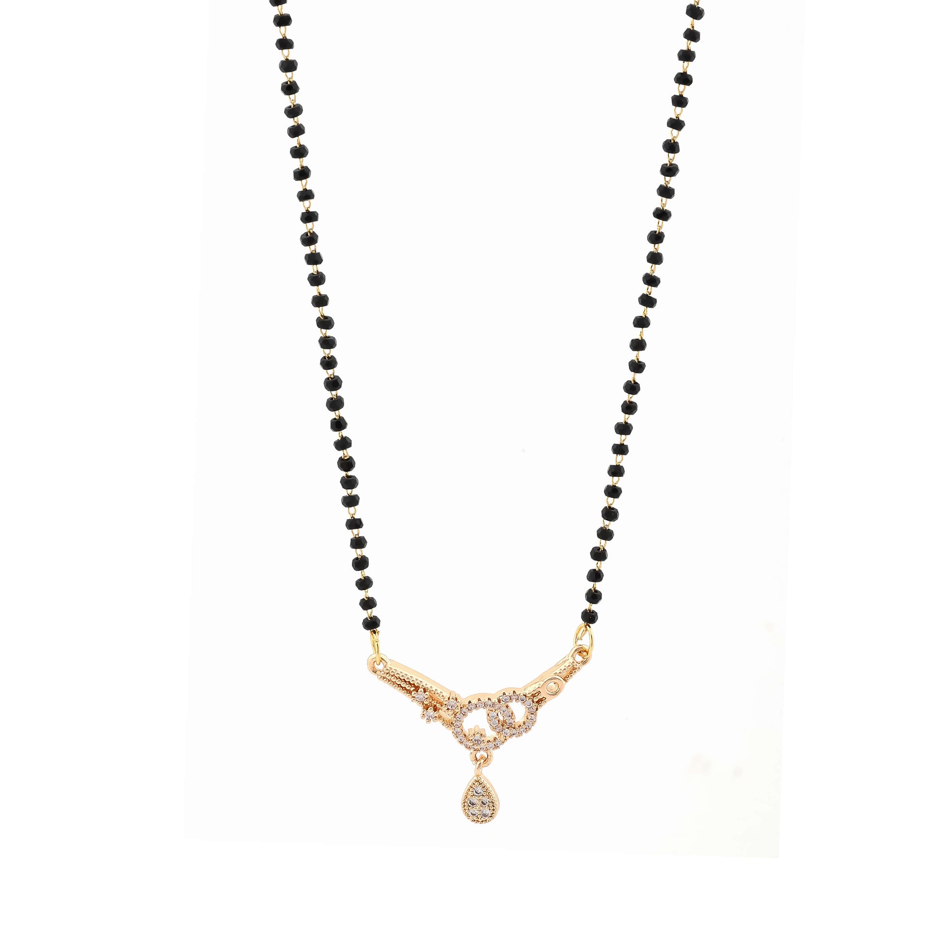 elegant-teardrop-charm-mangalsutra